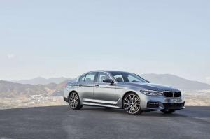 2017 BMW 540i Sedan M Sport WW)