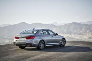 2017 BMW 540i Sedan M Sport WW)