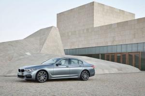 2017 BMW 540i Sedan M Sport WW)