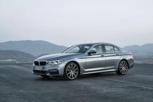 2017 BMW 540i Sedan M Sport WW)
