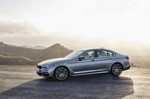 2017 BMW 540i Sedan M Sport WW)
