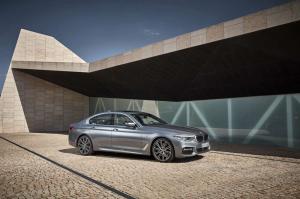 2017 BMW 540i Sedan M Sport WW)