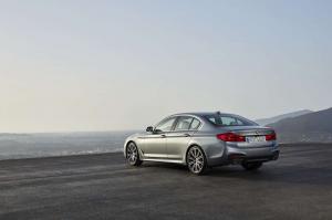 2017 BMW 540i Sedan M Sport WW)