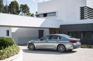 2017 BMW 540i Sedan M Sport WW)