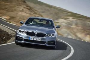 2017 BMW 540i Sedan M Sport WW)