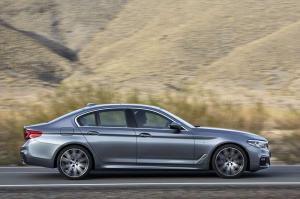 2017 BMW 540i Sedan M Sport WW)