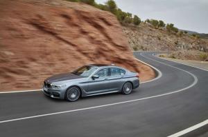 2017 BMW 540i Sedan M Sport WW)