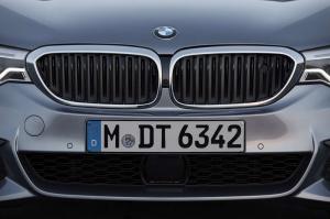 2017 BMW 540i Sedan M Sport WW)
