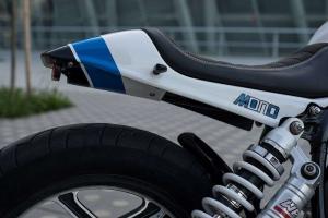 1987 BMW R100 RC by Luca Cimolini
