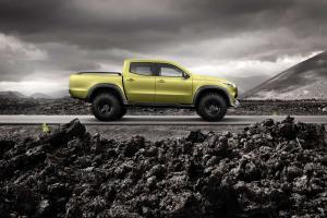 2016 Mercedes-Benz Concept X-Class Powerful Adventurer