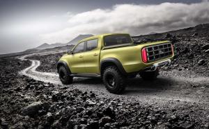 2016 Mercedes-Benz Concept X-Class Powerful Adventurer