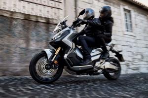 Новый скутер Honda X-ADV