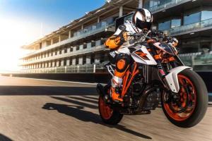 2017 KTM 1290 Super Duke R
