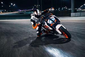 2017 KTM 1290 Super Duke R