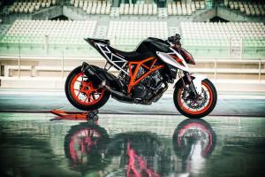2017 KTM 1290 Super Duke R