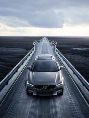 2016 Volvo V90 Cross Country Polestar