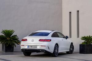 2017 Mercedes-Benz E400 4Matic AMG Line Coupe Edition 1