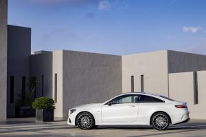 2017 Mercedes-Benz E400 4Matic AMG Line Coupe Edition 1