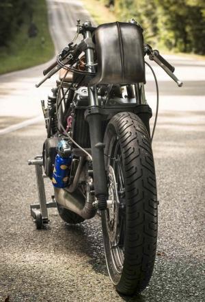 2016 Yamaha RD350 YPVS Racer by Moto Essence