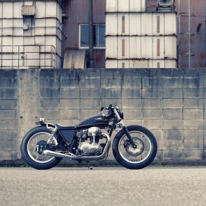 2002 Kawasaki W650 by Heiwa MC