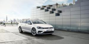 Рестайлинговый Volkswagen Golf обзавёлся спортивным пакетом R-Line