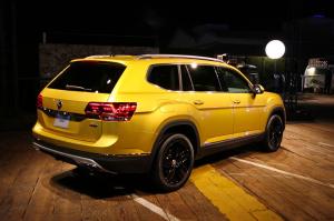 2017 Volkswagen Atlas R-Line