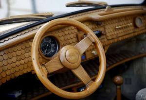 2014 Volkswagen Beetle in Wood