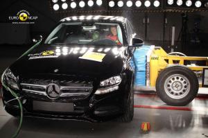 Краш-тесты Mercedes-Benz C-Class
