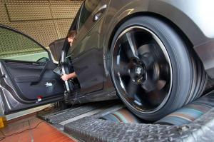 2014 Volkswagen Golf R by Oettinger
