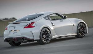 2015 Nissan 370Z Nismo US)