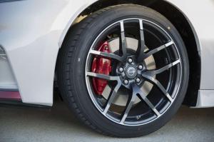2015 Nissan 370Z Nismo US)