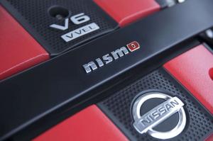 2015 Nissan 370Z Nismo US)