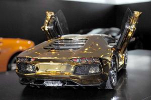 Уменьшенная копия модели Lamborghini Aventador LP700