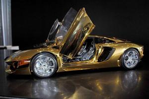 Уменьшенная копия модели Lamborghini Aventador LP700