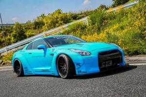 Японский тюнинг Nissan GT-R: новый обвес и новые диски