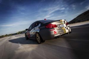 2014 BMW M5 by Akrapovic