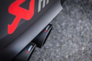 2014 BMW M5 by Akrapovic