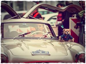 Парад автомобилей Mercedes-Benz 300SL