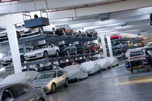 Автосклад Porsche в Штутгарде