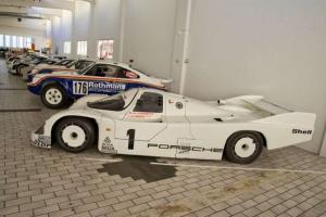Автосклад Porsche в Штутгарде