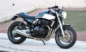 Suzuki GSX750 Inazuma BSTA: кафе рейсер от FMW