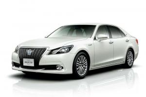 2014 Toyota Crown Majesta F Version