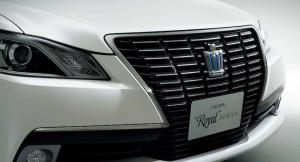 2014 Toyota Crown Royal Saloon Black Style
