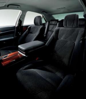 2014 Toyota Crown Royal Saloon Black Style