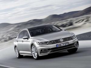 2015 Volkswagen Passat R-Line