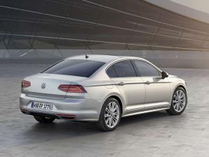 2015 Volkswagen Passat R-Line