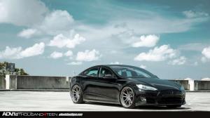 2014 Tesla Model S by ADV.1 Wheels