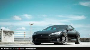 2014 Tesla Model S by ADV.1 Wheels