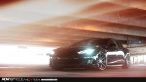 2014 Tesla Model S by ADV.1 Wheels