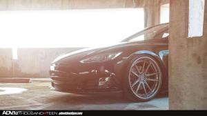 2014 Tesla Model S by ADV.1 Wheels